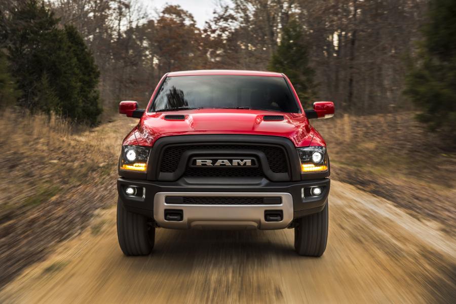  Dodge Ram 1500 Rebel 2015 года  (фото 3 из 54)